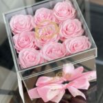 RD MIRRIOR CLOSED UP ROSE BOX